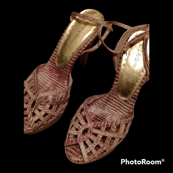 Women's BCBG Snakeskin Heels - Picture 5 of 6